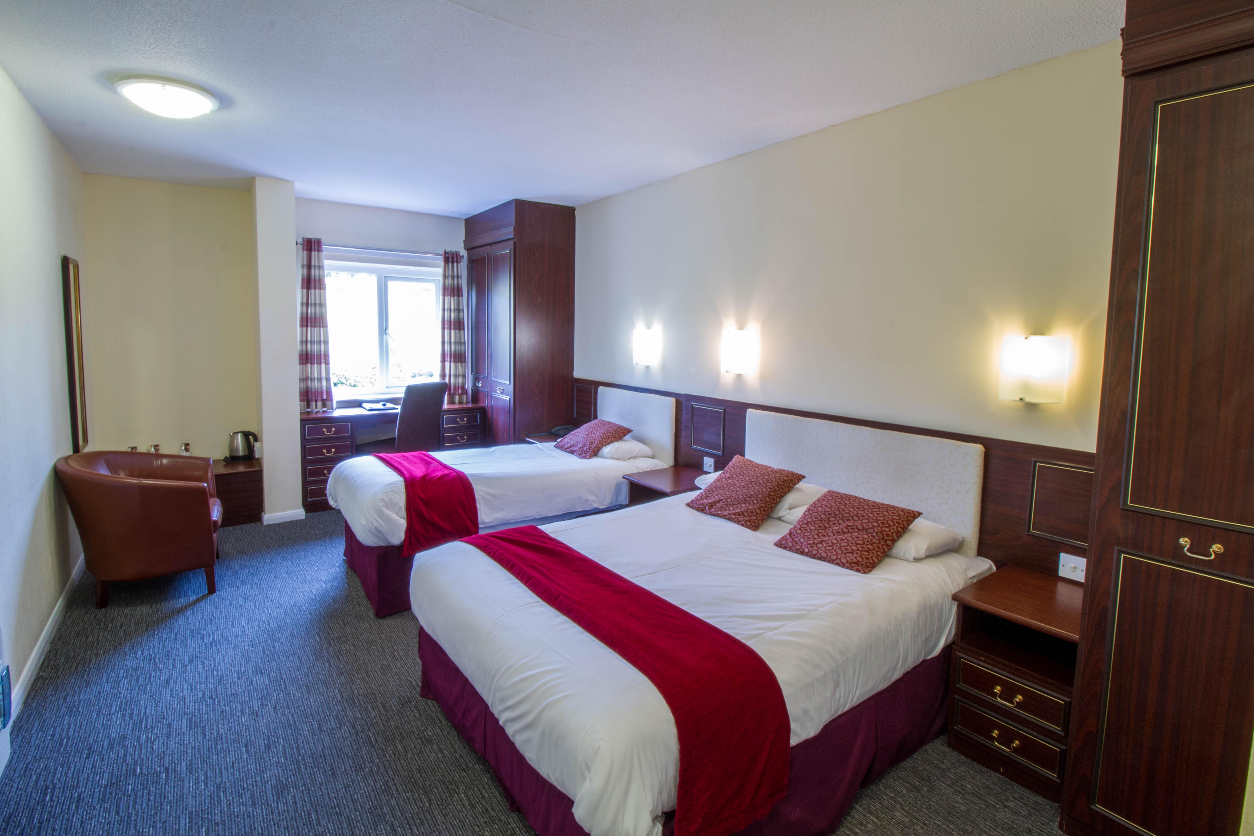 Halkyn Springfield Hotel & Health Club מראה חיצוני תמונה
