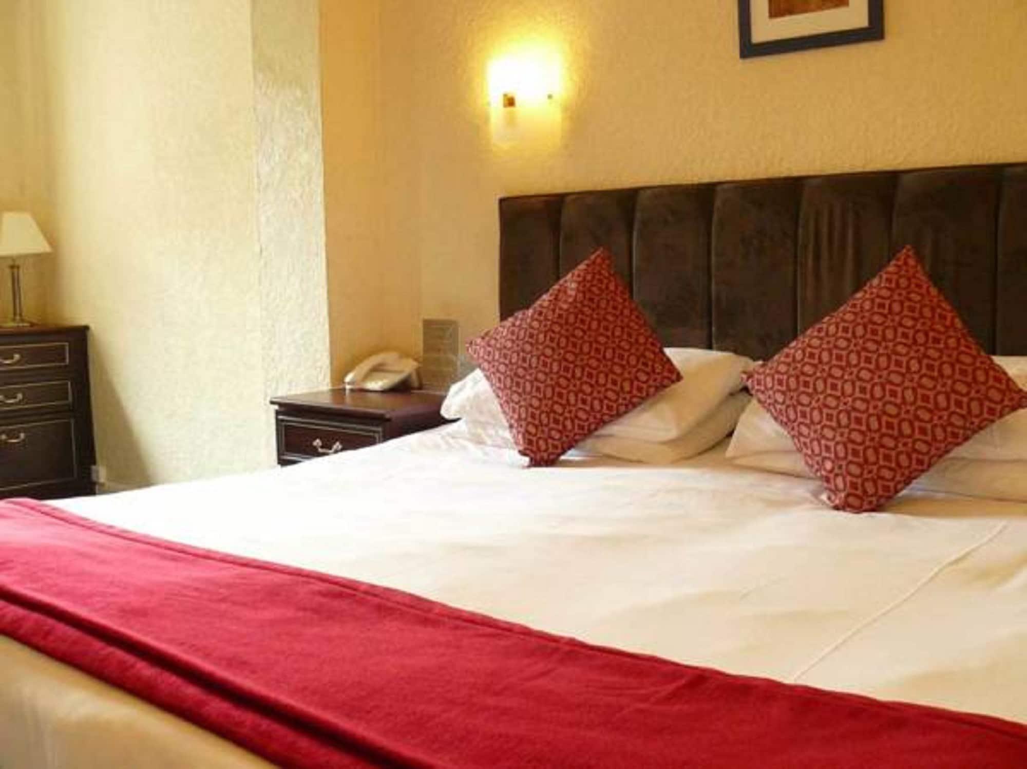 Halkyn Springfield Hotel & Health Club מראה חיצוני תמונה