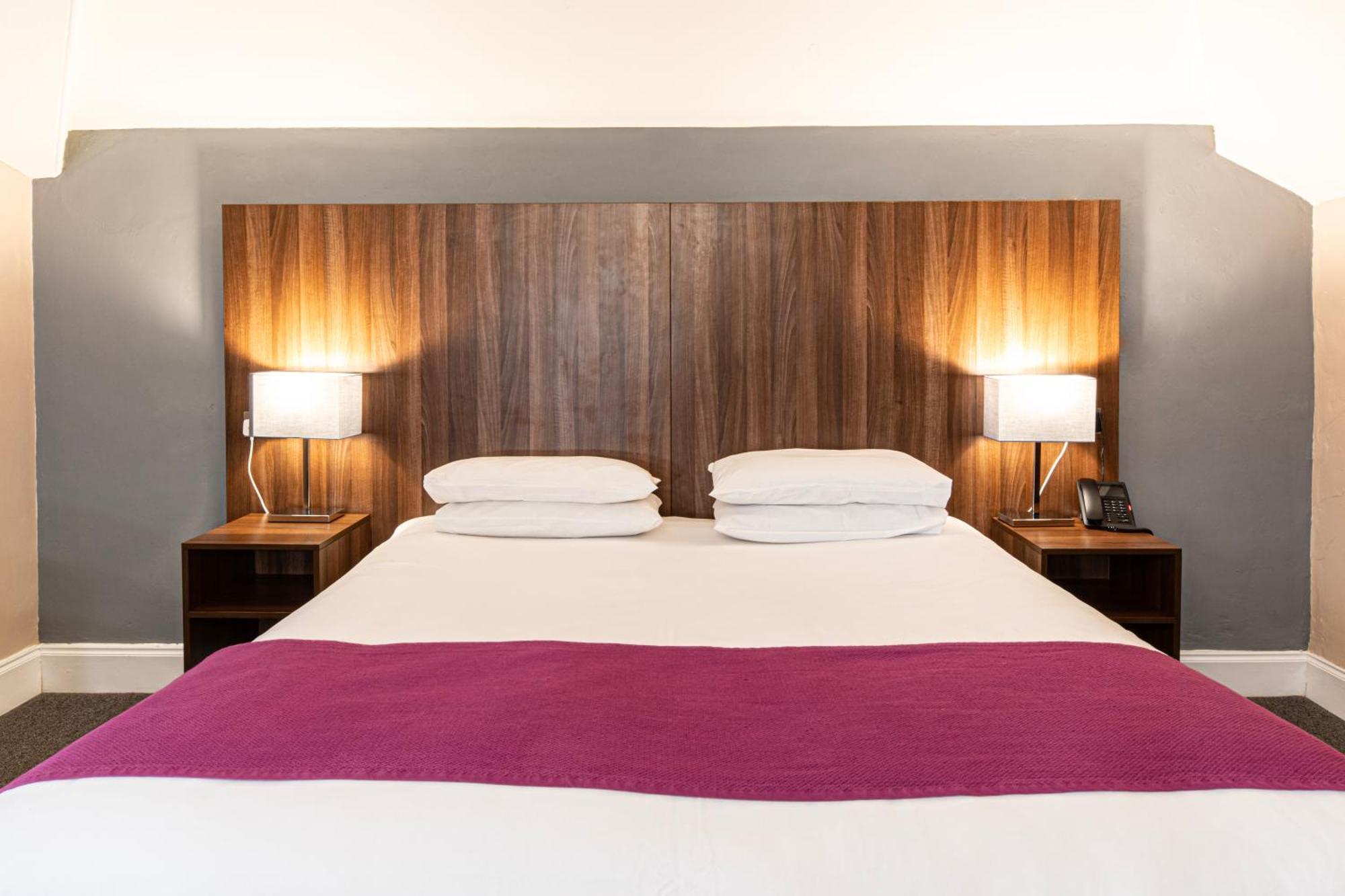 Halkyn Springfield Hotel & Health Club מראה חיצוני תמונה