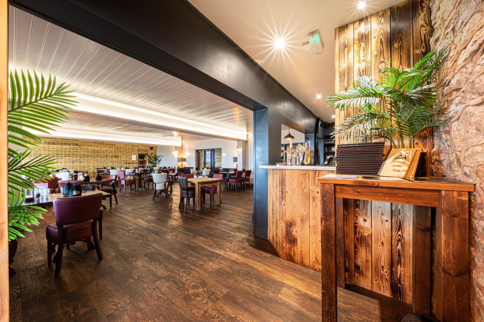Halkyn Springfield Hotel & Health Club מראה חיצוני תמונה